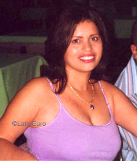 Date this tall Honduras girl Zoila from Tegucigalpa N2860