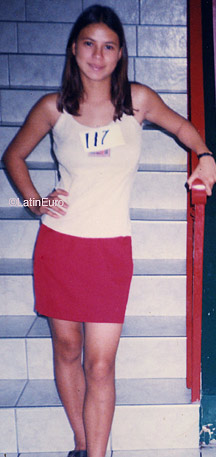 Date this foxy Honduras girl Heydi from  N3256