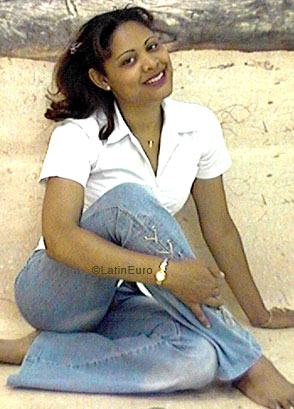 Date this gorgeous Any Country girl Anny from  N3282