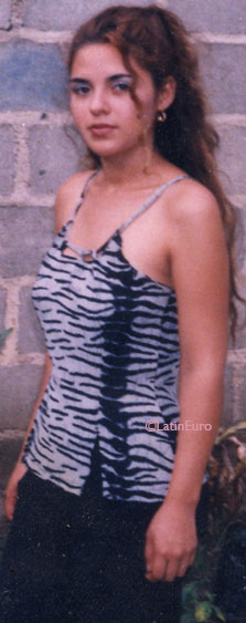 Date this athletic Honduras girl Mayra from Danli N3363