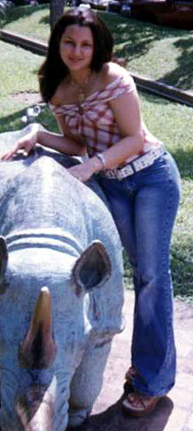 Date this voluptuous Honduras girl Luz from La Ceiba N3562