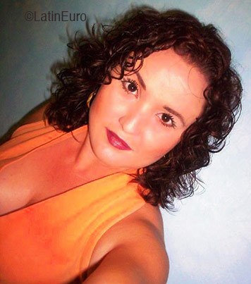 Date this charming Mexico girl Goretty from Leon N569