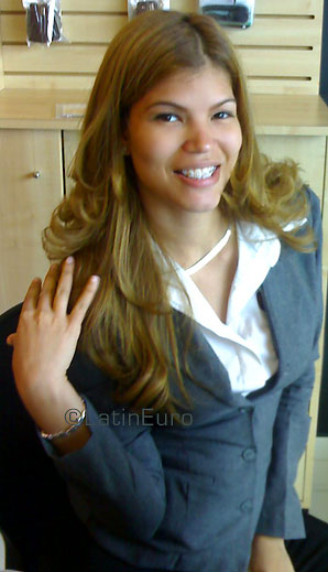 Date this cute Any Country girl Vanessa from  N893