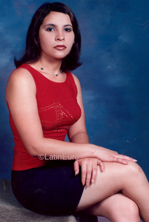 Date this attractive Honduras girl Karen from San Pedro Sula N3777