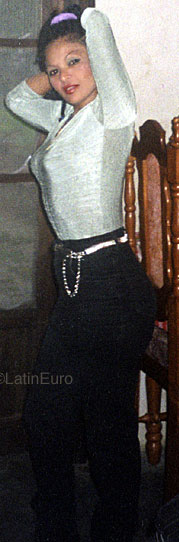 Date this pretty Honduras girl Rosa from  N3755