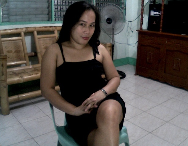 Date this hard body Philippines girl Sexyvina from san carlos city CA68