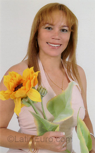 Date this stunning Peru girl Cecilia Mercedes from Lima PE89