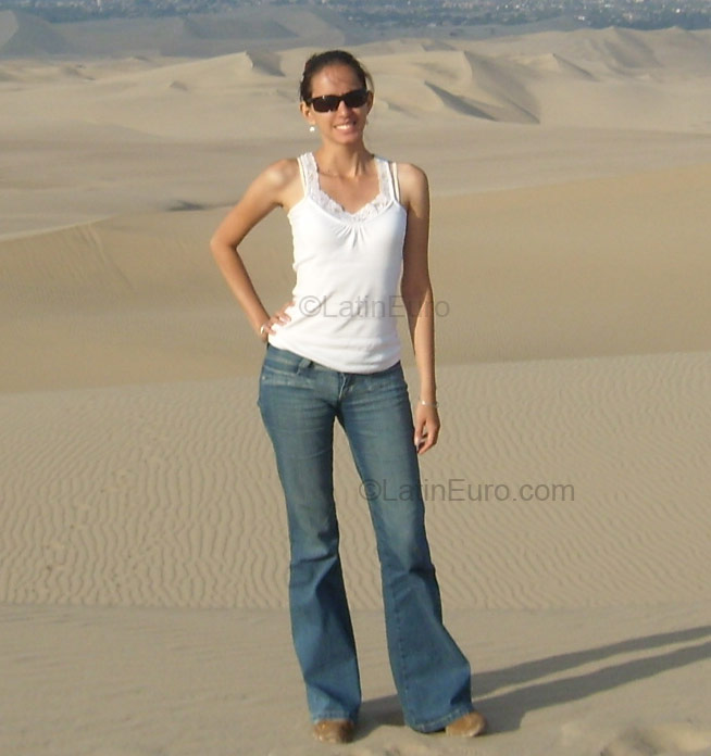 Date this voluptuous Peru girl Cecilia from  PE91