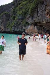 Date this tall Dominican Republic man Otpor3 from santo domingo US2874