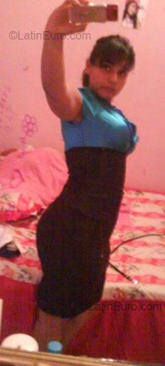 Date this attractive Mexico girl Reyna from Culiacan MX65