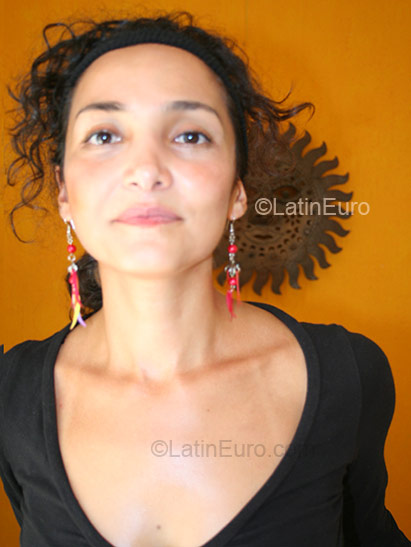 Date this stunning Mexico girl Perla Paola from Cancun MX68