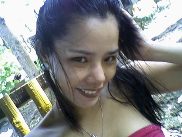 Date this hard body Philippines girl Julliet from Cebu PH148