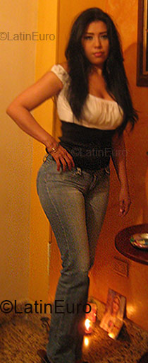 Date this pretty Colombia girl Nohra from Cali CO15953