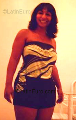 Date this tall Brazil girl Elaine from Curitiba BR1647