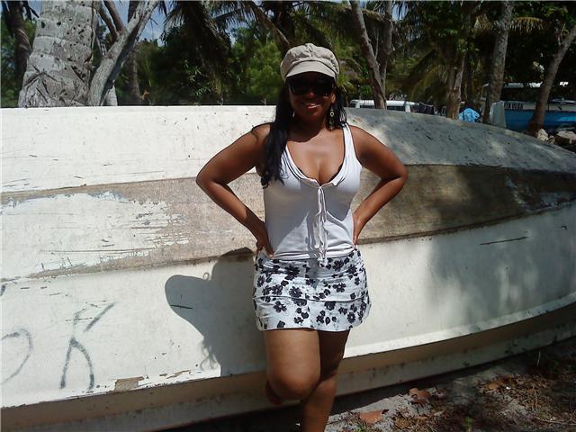 Date this foxy Italy girl Biveca from No Importa IT52