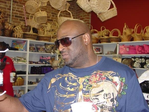 Date this tall Brazil man Bjmarshall1 from New Orleans BR1781