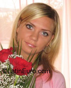 Date this fun France girl Ritka from Paris FR51