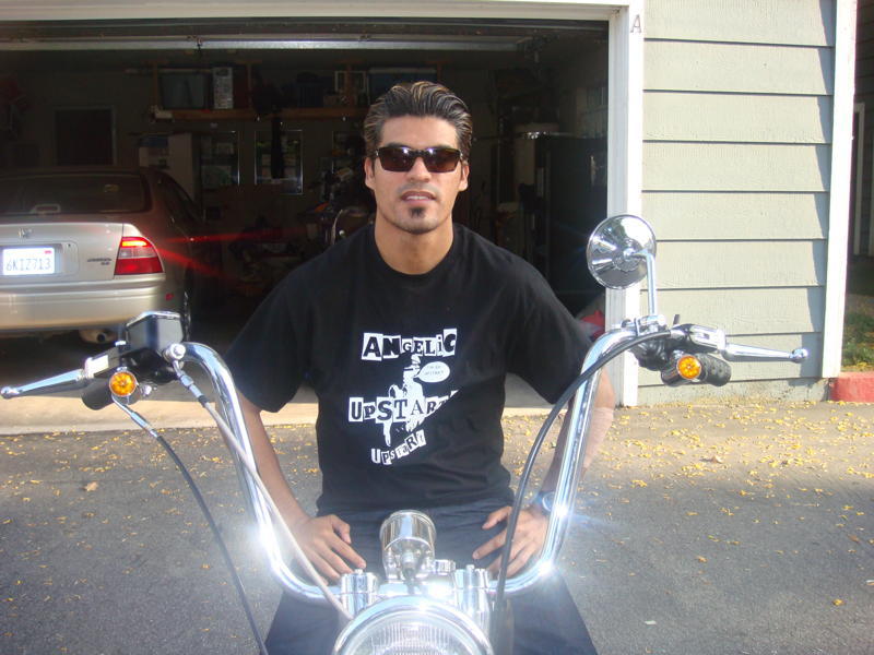 Date this lovely United States man Artofpep from Ontario US4723