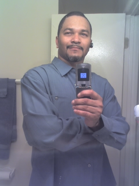 Date this happy United States man Kennis from Woodbridge US5022