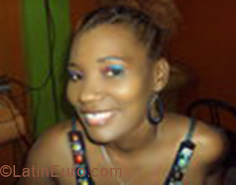 Date this delightful Jamaica girl Shana from  JM121