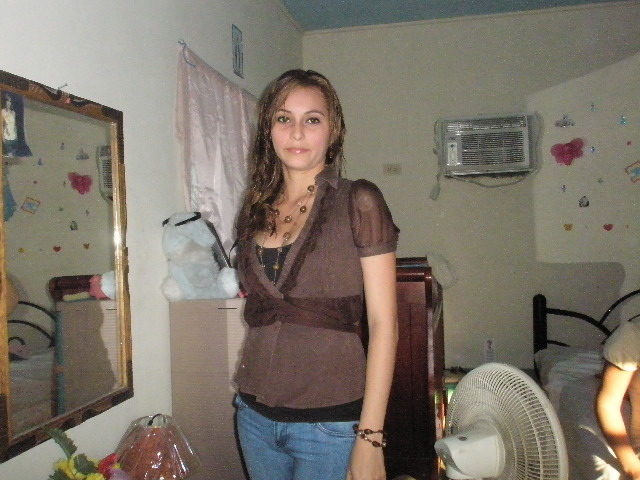 Date this lovely Honduras girl Claudia from San Pedro Sula HN56