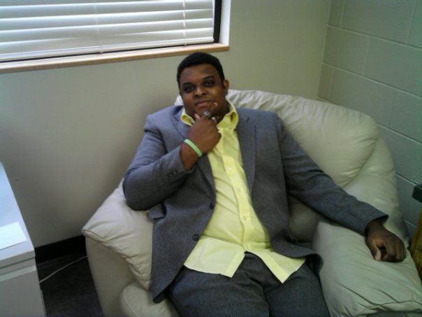 Date this charming United States man David from Newport US5330