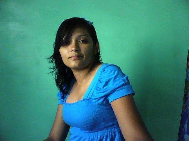 Date this nice looking Honduras girl Kenia from El Progreso HN99