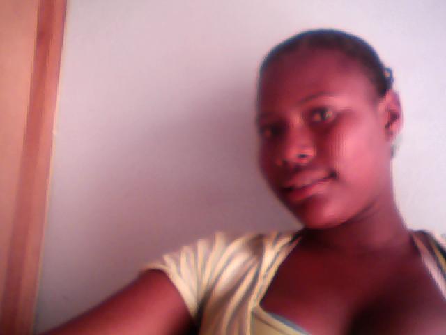 Date this funny Algeria girl Yanelis lucia from san juan de uraba DZ2