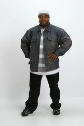 Date this young United States man OurGardenOfEden from Washington US5716