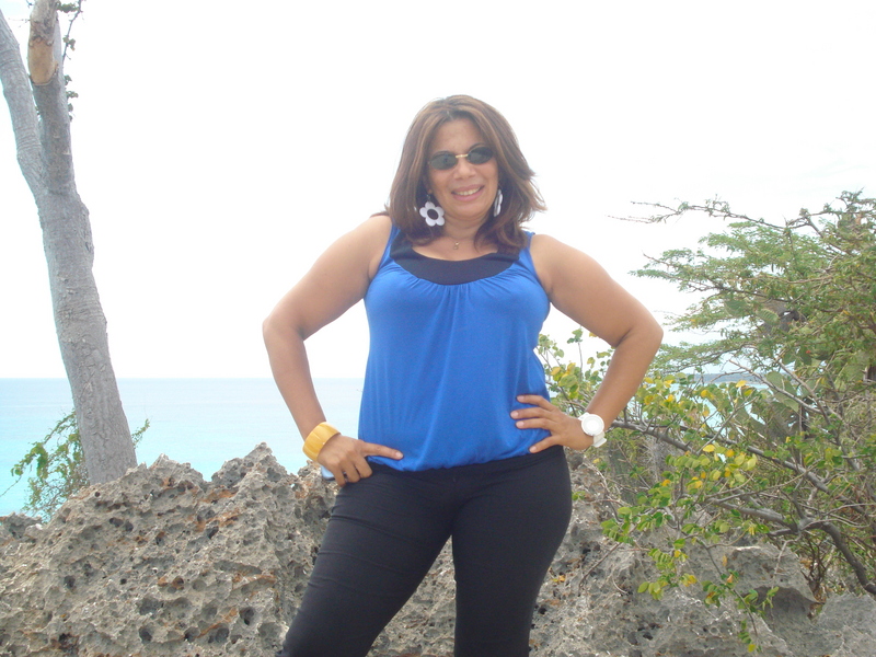 Date this happy Dominican Republic girl Mercedes from Barahona DO4063