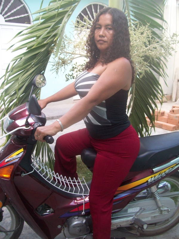 Date this attractive Peru girl Mary from Juanjui PE263