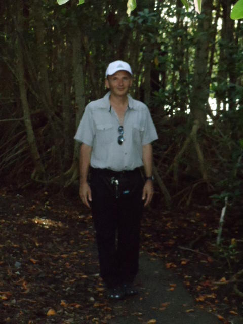 Date this charming United States man Rocambole from San Diego US6217