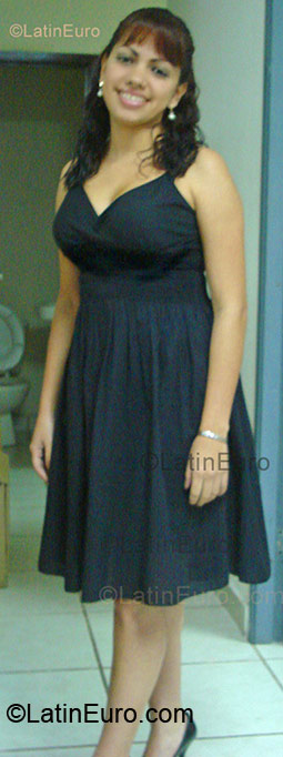 Date this charming Honduras girl Karen from Tegucigalpa HN191
