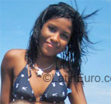 Date this sensual Dominican Republic girl Anyela from Punta Cana DO4824