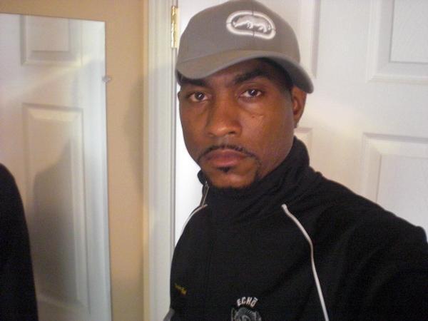 Date this sultry United States man Sexydawg from Seattle US6876