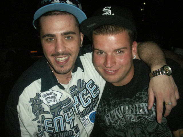 Date this cute United States man FrankiEE from Neptune US6896