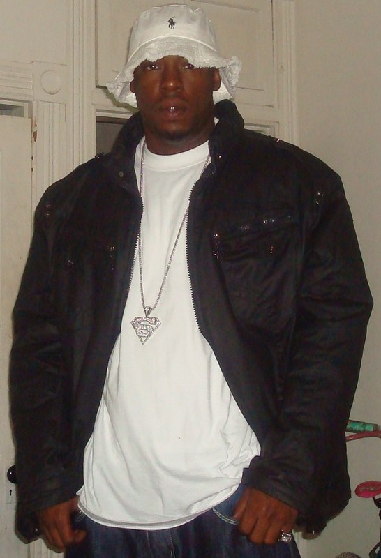 Date this cute United States man Erickking from Baltimore US7077