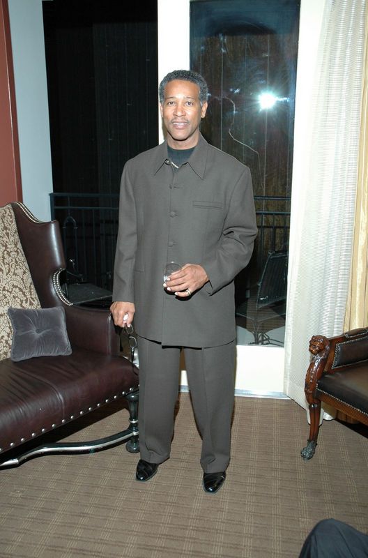 Date this foxy United States man Kdefacto from College Park, US7105