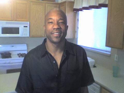 Date this attractive United States man FITZGERALD from Riverside US7233