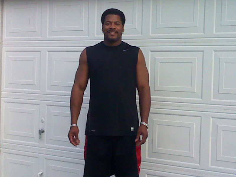 Date this cute United States man Robert from Jacksonville US7609