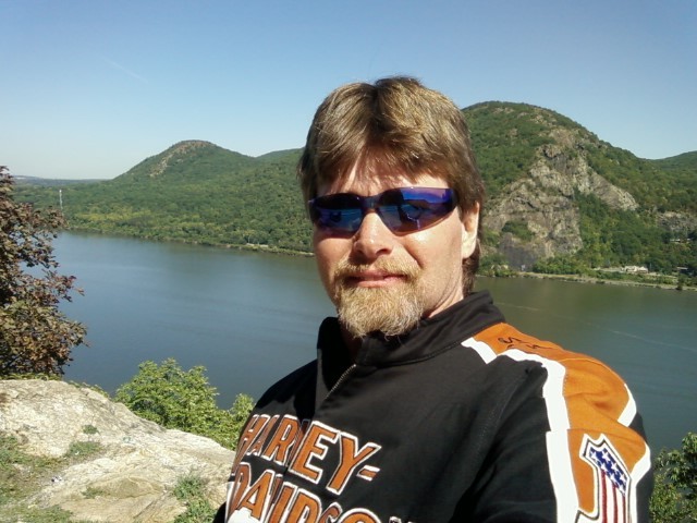 Date this cute Dominican Republic man Ductmate from New Windsor DO5269