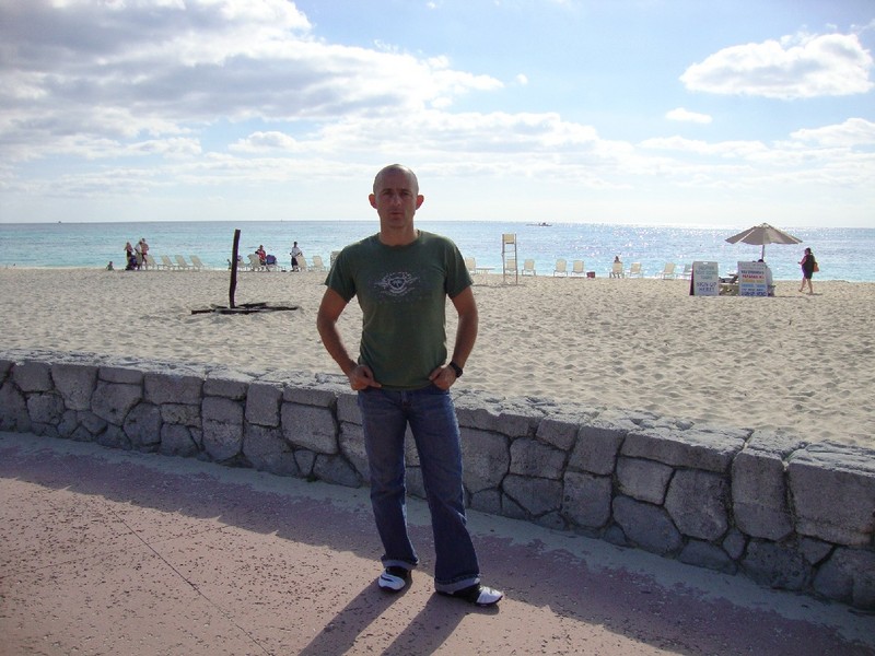 Date this sultry United States man Kiro from Miami US7834