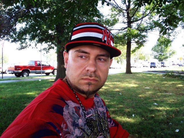 Date this beautiful United States man Mike from Waterbury US8076