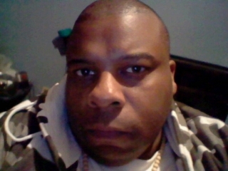 Date this georgeous United States man Raymond from Gallaway US8094