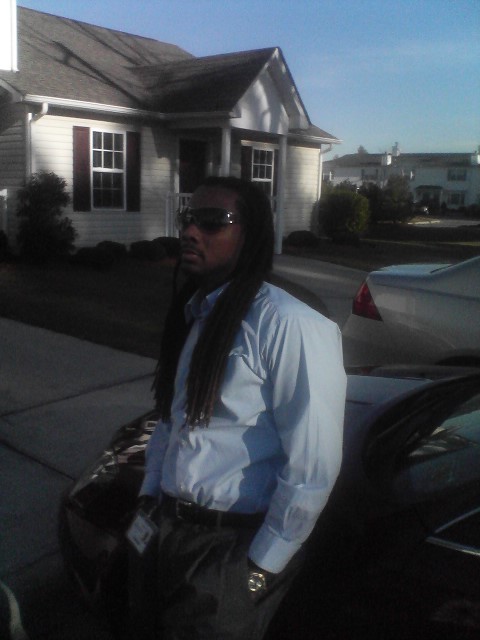 Date this cute United States man Droematic from Durham US8097