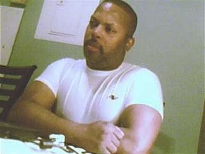 Date this lovely United States man Unel from Little Rock US8129