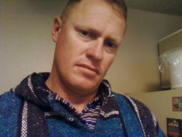 Date this nice looking United States man Peterson from Llakeland US8156