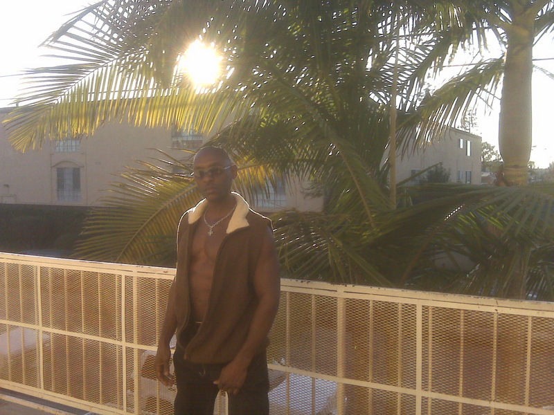 Date this georgeous United States man Jaime from Los Angeles US8412