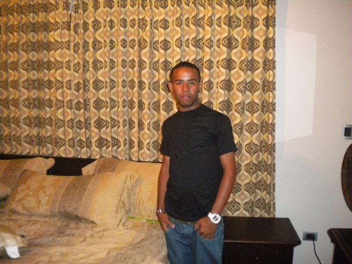 Date this young Dominican Republic man Yefry from San Cristobal DO6144
