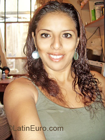 Date this delightful Peru girl Patricia from Lima PE421